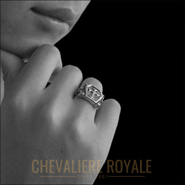 Chevalière Exclusive en Acier avec Croix Bouclier-Chevaliere ROyale - 54