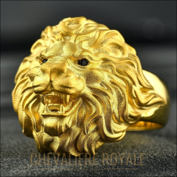 Chevalière lion en or jaune sculpté la main 18 carats 