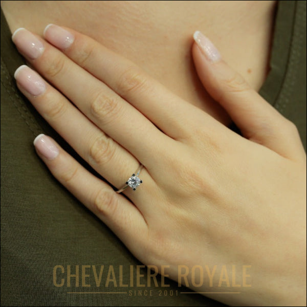 L'Éclat Intemporel : Bague de promesse Diamant 0,50 Carat - Certifiée HRD-Chevaliere Royale- 20234