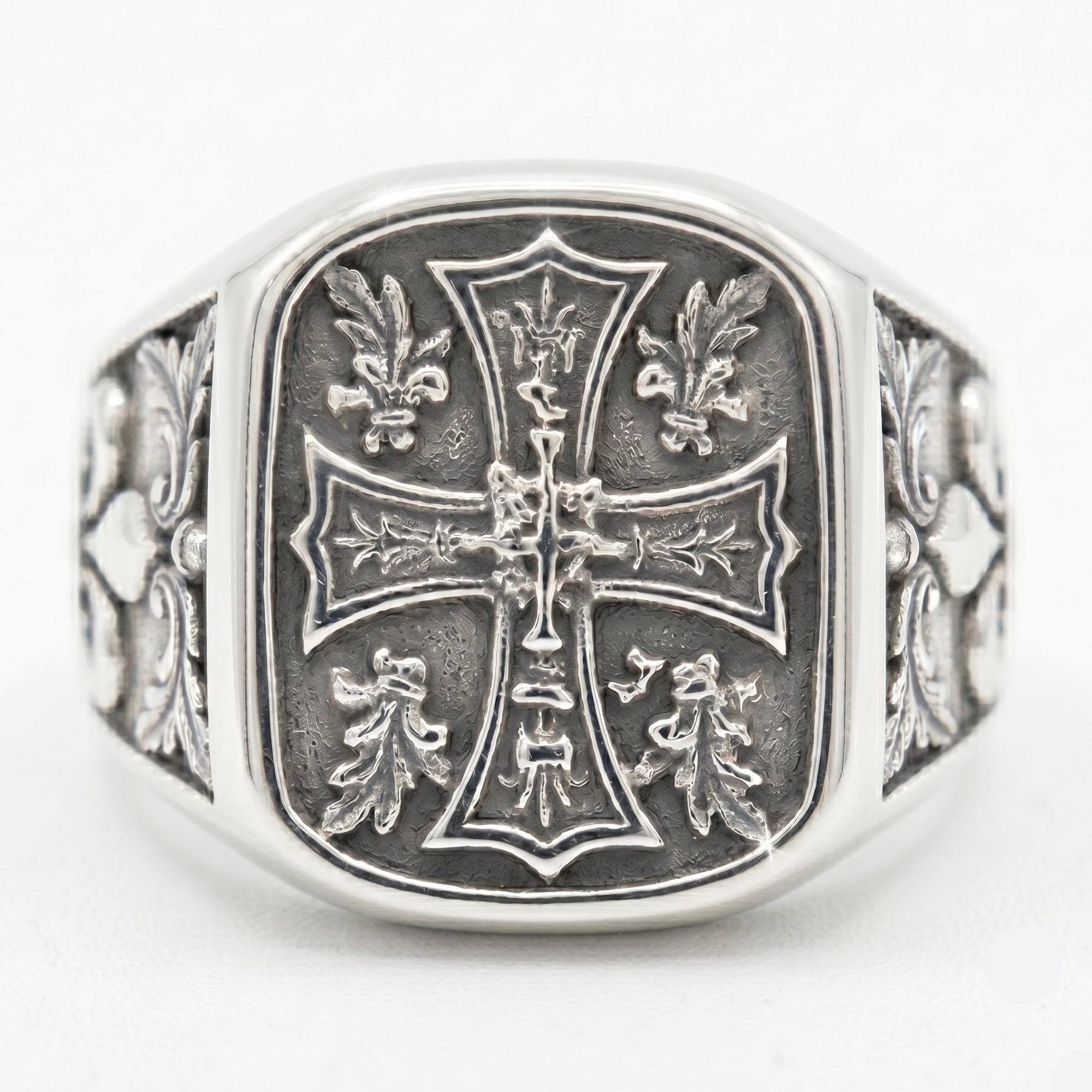 Bague Croix Chrétienne et Fleur de Lys