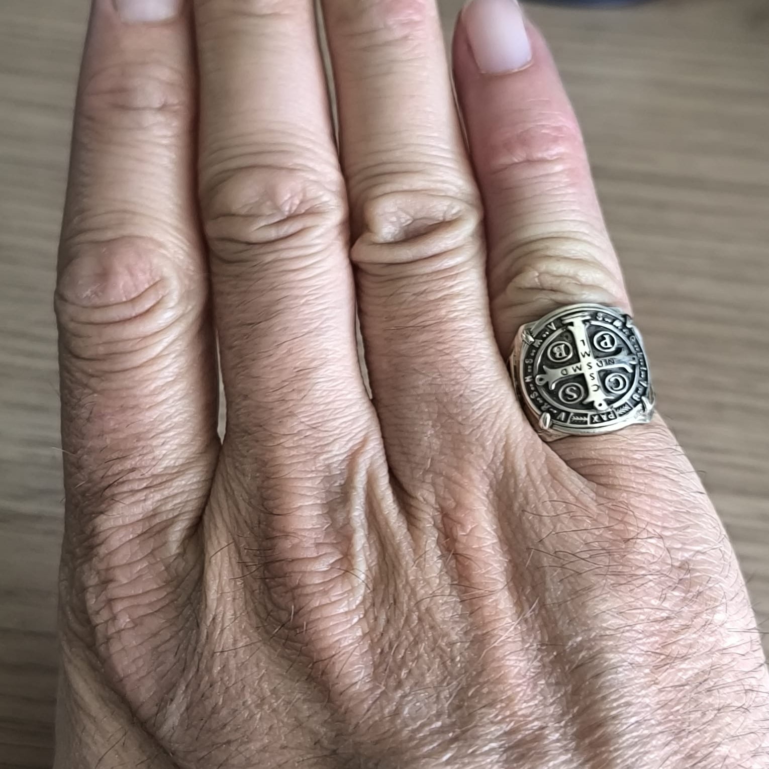 Chevalière Saint-Benoît Argent Massif Taille 53 – État Neuf