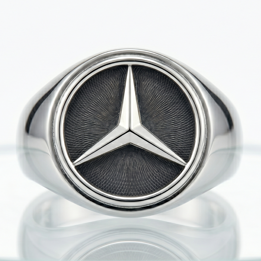 Chevalière Mercedes en Argent Massif : L'Esprit de l'Étoile au Doigt
