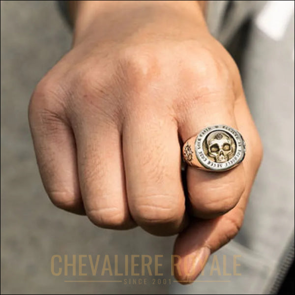 Style contemporain : Chevalière homme argent, détails de tête de mort-Chevaliere ROyale -854