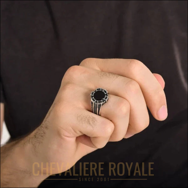 Chevalière Ovale Argent Massif Onyx Noir et Zircons Étincelants-Chevaliere Royale -- 546874