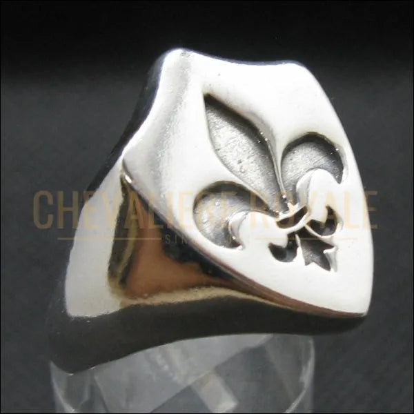 Artisanat Exquis : Bague Chevalière Fleur de lys en Argent Massif-Chevaliere Royale-