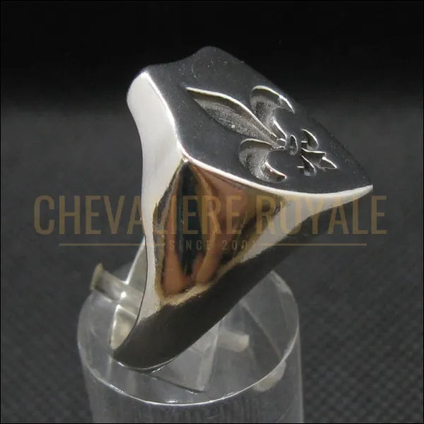 Artisanat Exquis : Bague Chevalière Fleur de lys en Argent Massif-Chevaliere Royale-7878