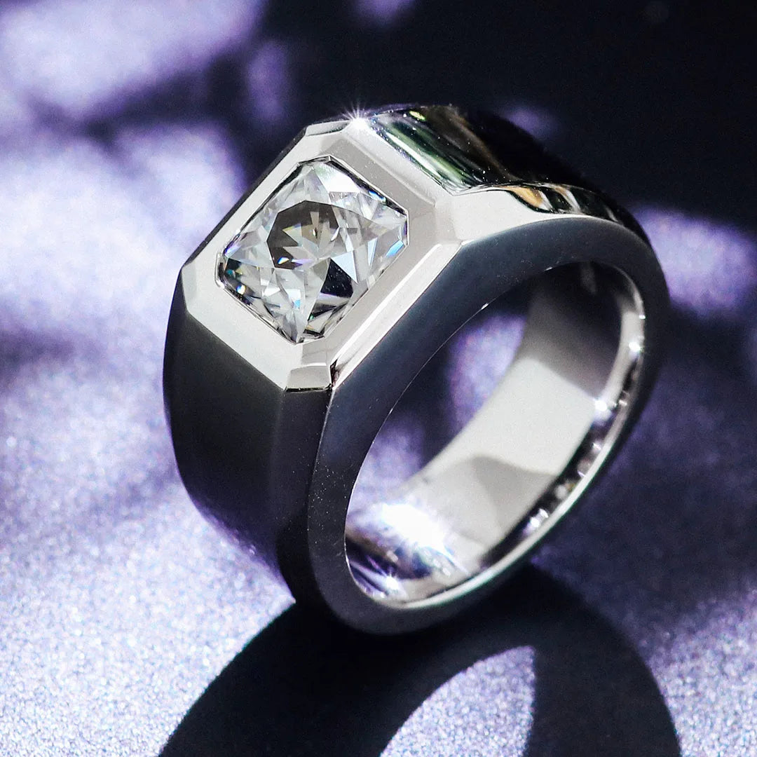 Chevalière Moissanite Or Blanc pour Homme : le raffinement absolu