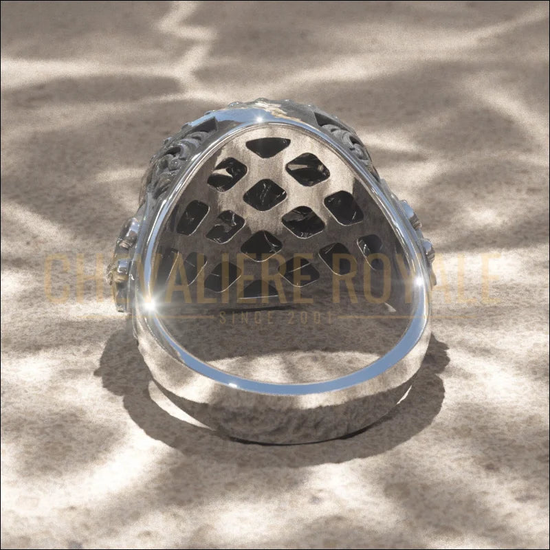 Bague Chevalière Fleur de Lys – Sculptée à la Main-Chevaliere-Royale-317