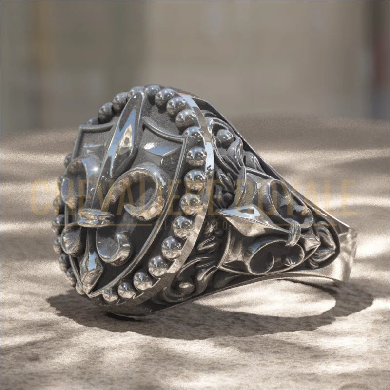 Bague Chevalière Fleur de Lys – Sculptée à la Main-Chevaliere-Royale-612