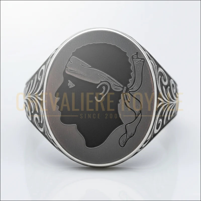 bagues-corse-carree-en-argent-massif-tete-de-maure-gravee-artisanale-CR-25