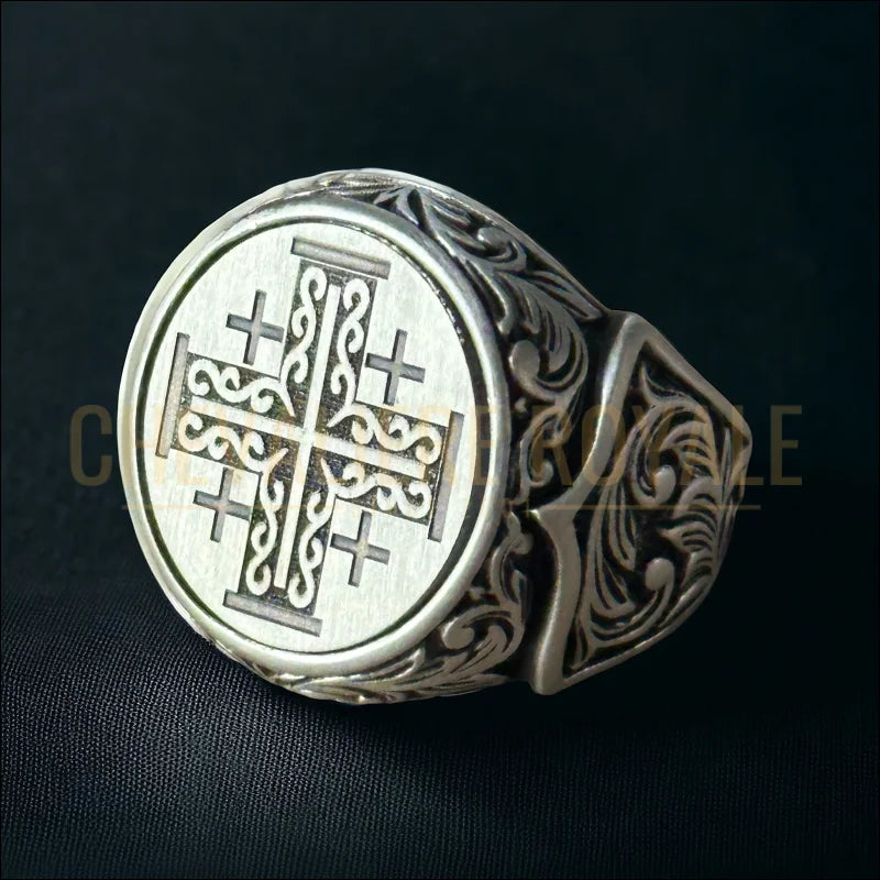 Bague Croix Religieuse Catholique – Gravée et Faite Main en Argent-Chevaliere-Royale-879