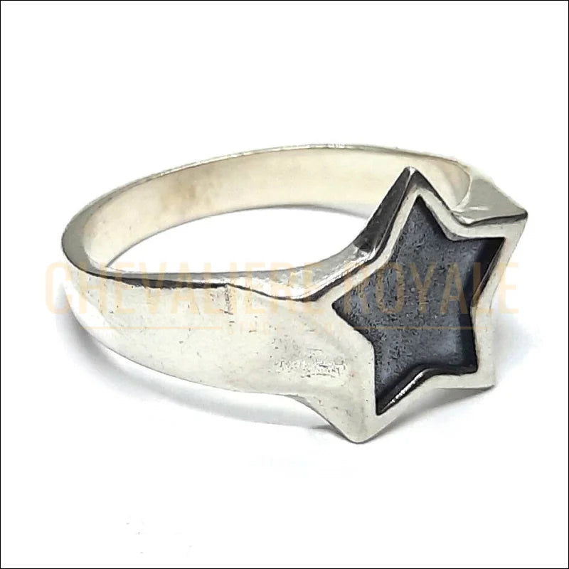 Bague-Etoile-Argent-pour-Femme_Bijou-Unique-Fait-Main-Chevaliere-Royale