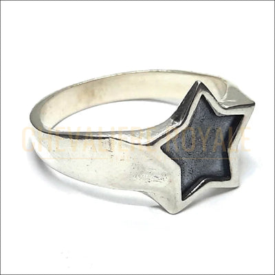 Bague-Etoile-Argent-pour-Femme_Bijou-Unique-Fait-Main-Chevaliere-Royale