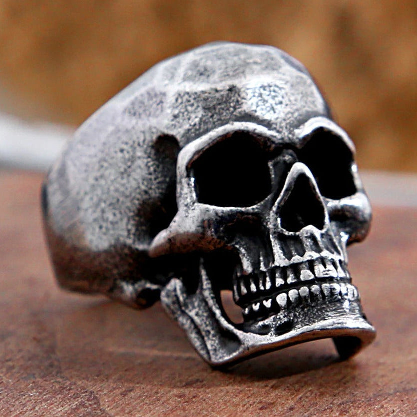 Chevalière homme skull touche intemporelle