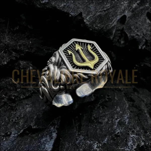 Cadeau de Bijoux Exceptionnel : Bague Chevalière avec Trident de Diable-Chevaliere Royale-