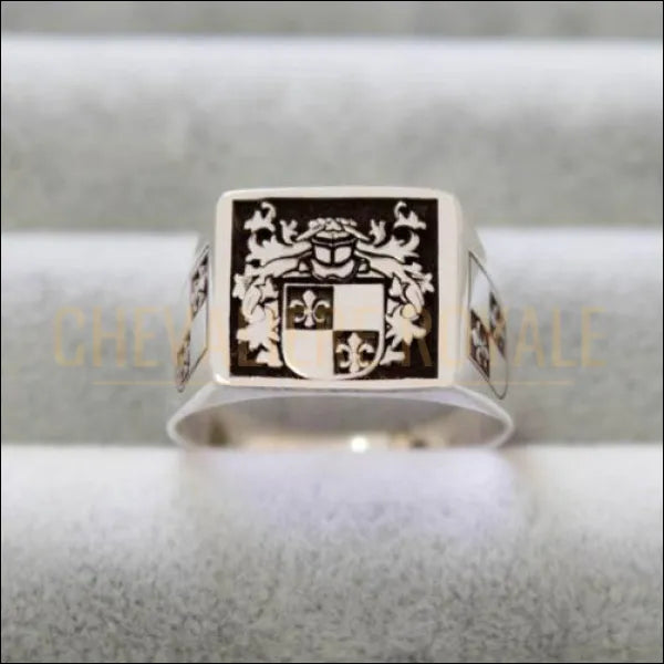 Chevalière argent personnalisable sur mesure forme carrée gravure logo