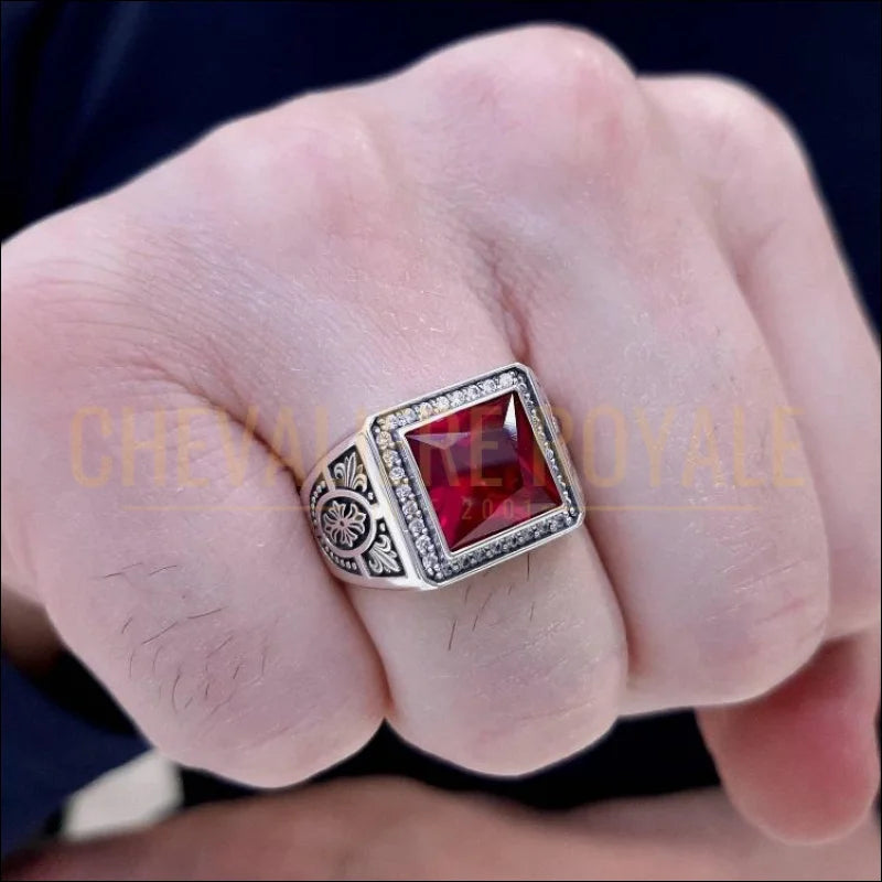 Bague Chevalière artisanale pour hommes une forte présence pierre rouge 