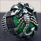Chevalière avec pierre en argent signe du zodiaque scorpion