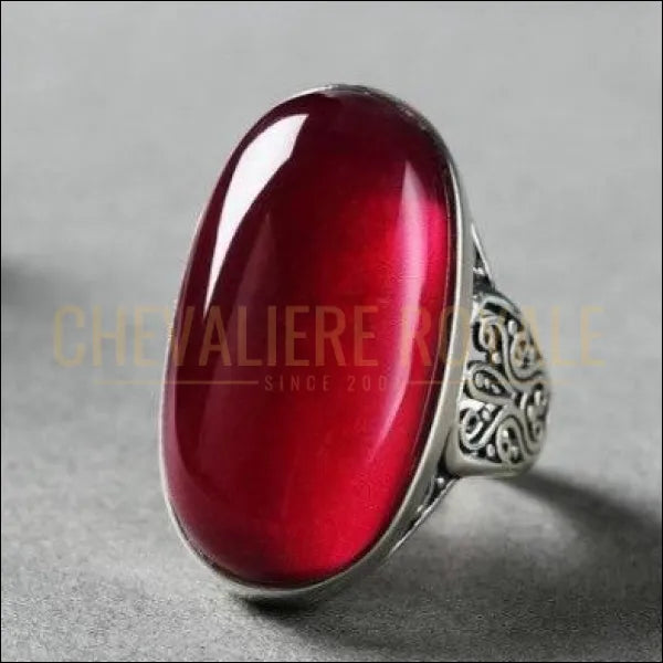 chevaliere pour femmes avec pierre rouge foncé
