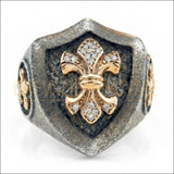 Chevalière de Luxe Fleur de Lys : Or 18 Carats et Diamants 0,16 cts