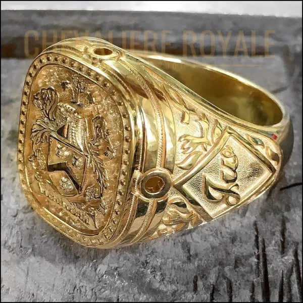chevaliere-de-luxe-personnalisable-sur-mesure-en-argent-massif-