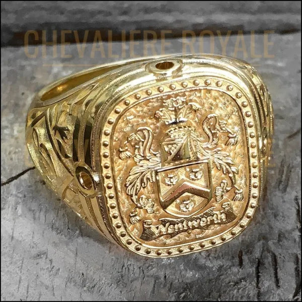 chevaliere-luxe-personnalisable-sur-mesure-en-argent-massif-
