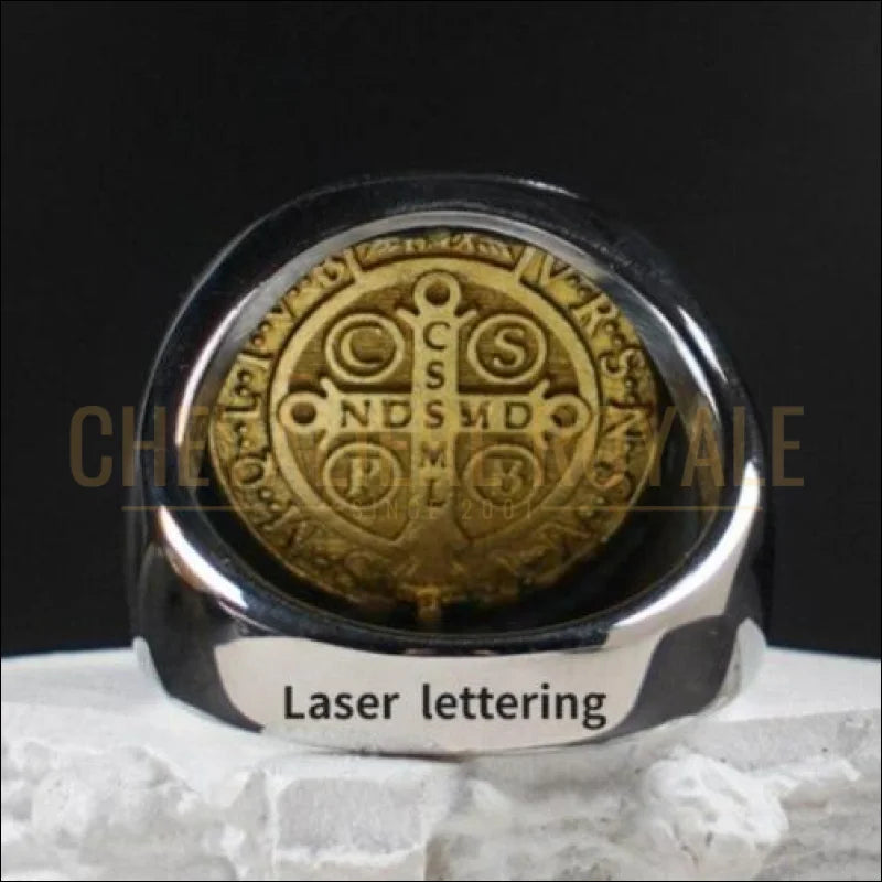 chevaliere--homme-bague-catholiqe-jesus-saint-benedict