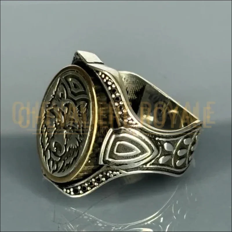 chevaliere-en-argent-symbole-loup-force-loyaute-tete-Chevaliere-Royale