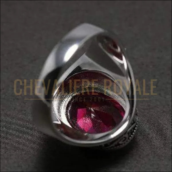 Chevaliere Royale femme -  bague argent sertie d'une bande à motifs harmonieux rouge