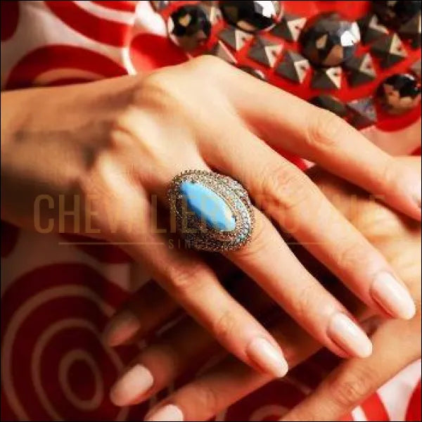 Chevalière pour femme en argent turquoise conçue par des artisans joailliers