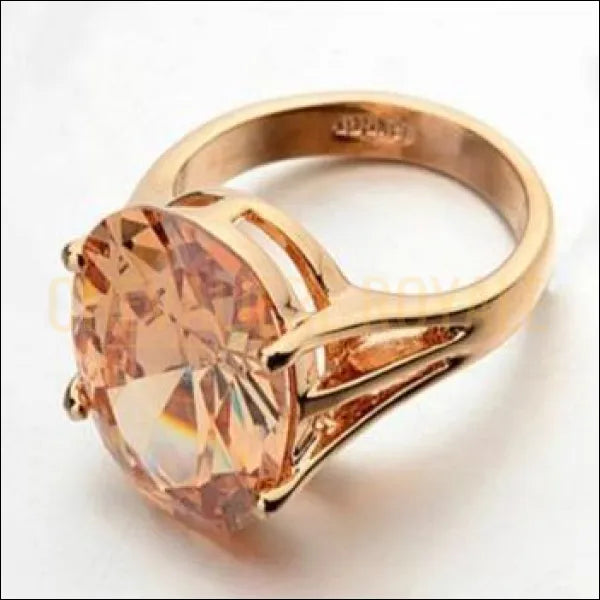 Chevaliere Royale femme - bague  couleur champagne une double brillance avec pierre