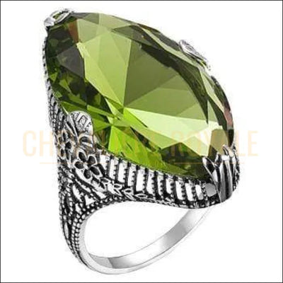 Chevalière Royale bague femme en argent pierre précieuse vert transparent