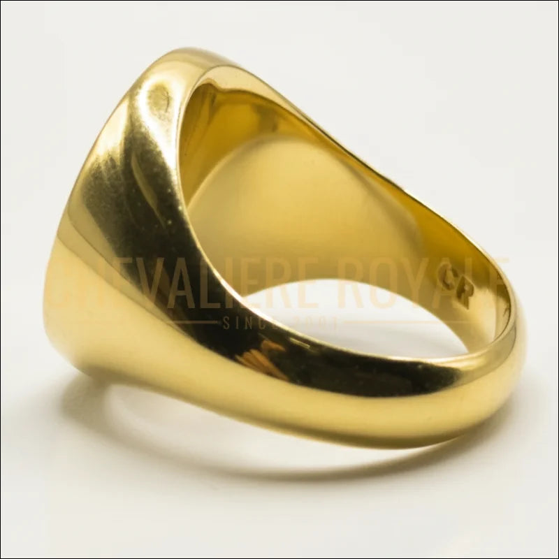 bague-personnalisee-avec-gravure-heraldique-en-or-chevaliere-royale