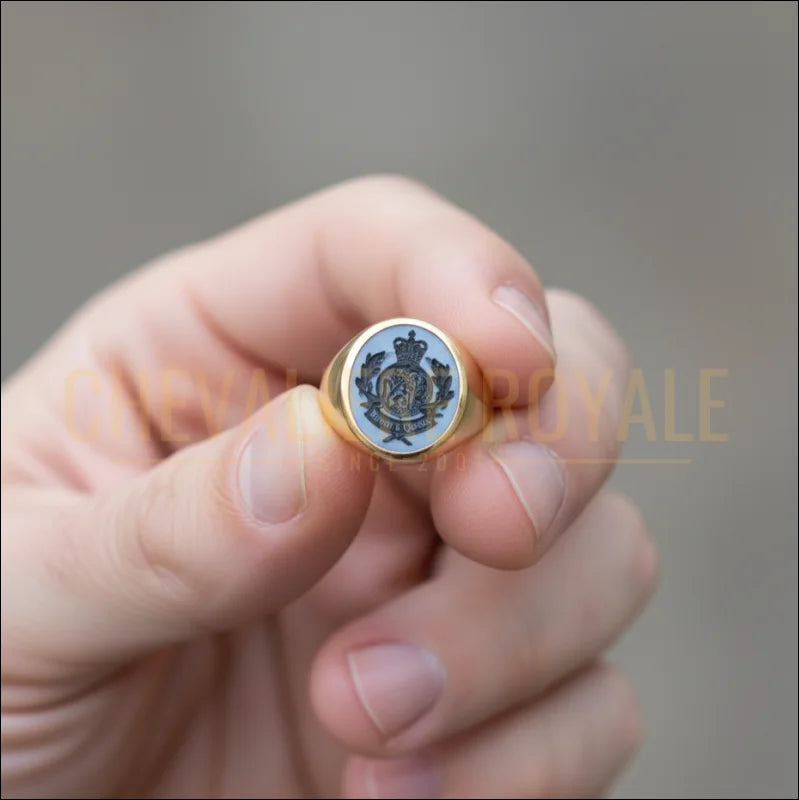 chevalier-gravure-hélardique-or-jaune-14-carats-ovale-13x15-chevaliere-royale