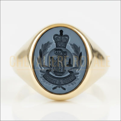 chevaliere-gravure-hélardique-or-jaune-18-carats-ovale-13x15-chevaliere-royale-58