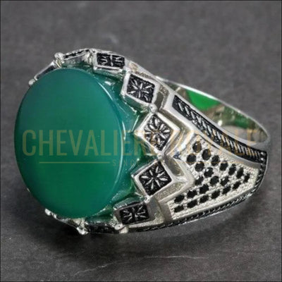 Chevaliere royale homme argent avec pierre agate rouge verte et bleue
