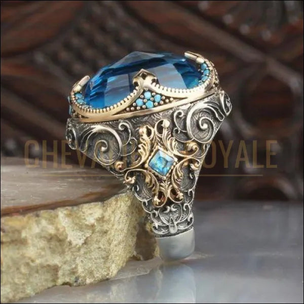 Chevaliere homme argent avec pierre topaze bleue style noble