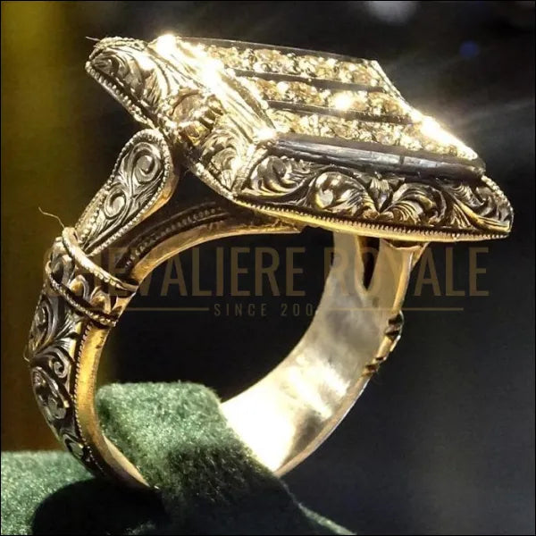 La-bague-chevaliere-argent-pierre-12-diamantS-artisanale