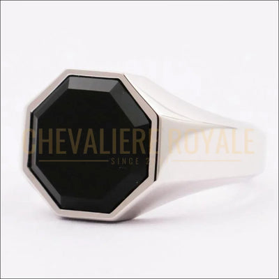 Bague Chevalière homme argent encadrée d'une pierre onyx noire