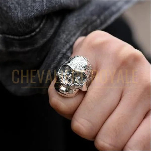 Chevaliere Royale- bague homme argent gothique masque crâne tête humaine skull
