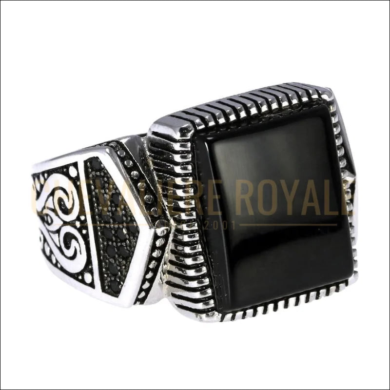 bague-avec-pierre-agate-noir-argent-chevaliere-royale