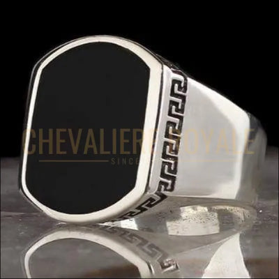 Chevalière homme argent émaillé noir style classique intemporelle