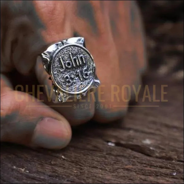 Chevalière royale homme argent religieuse verset de la Bible " John 3:16"
