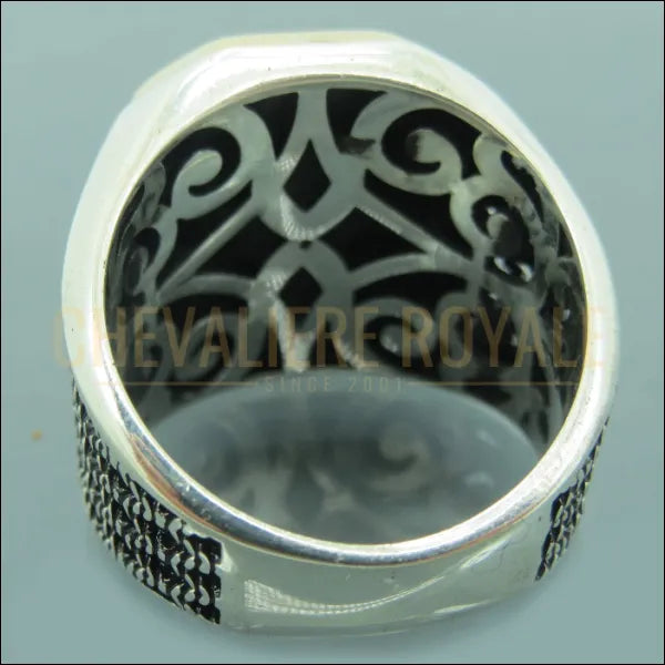 bague chevaliere pour homme avec le signe balance 