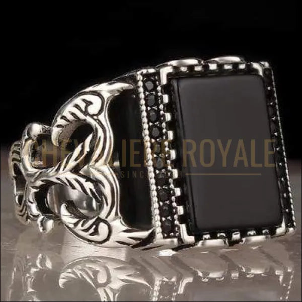 Chevalière homme argent style biker forme carrée pierre d'onyx noir
