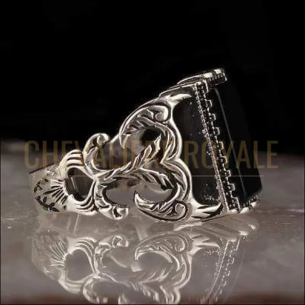 Chevaliere pour homme argent style biker forme carrée pierre d'onyx noir