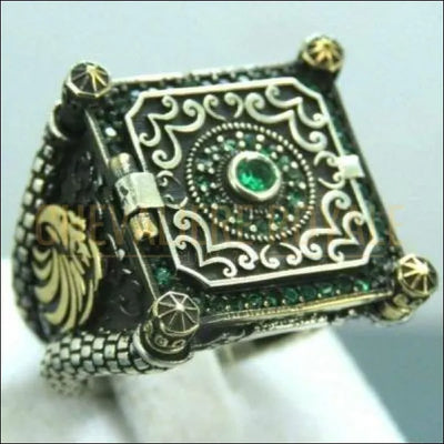 Chevalière homme artisanale en argent avec couverture et zircon