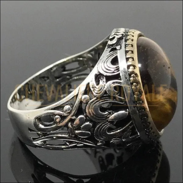 Bague chevalière homme l'œil de tigre d'un charme accrocheur