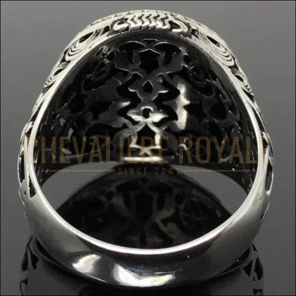 Bague chevalière homme avec l'œil de tigre de charme accrocheur