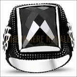 Chevalière homme en argent pierre onyx noir uni figure Vav